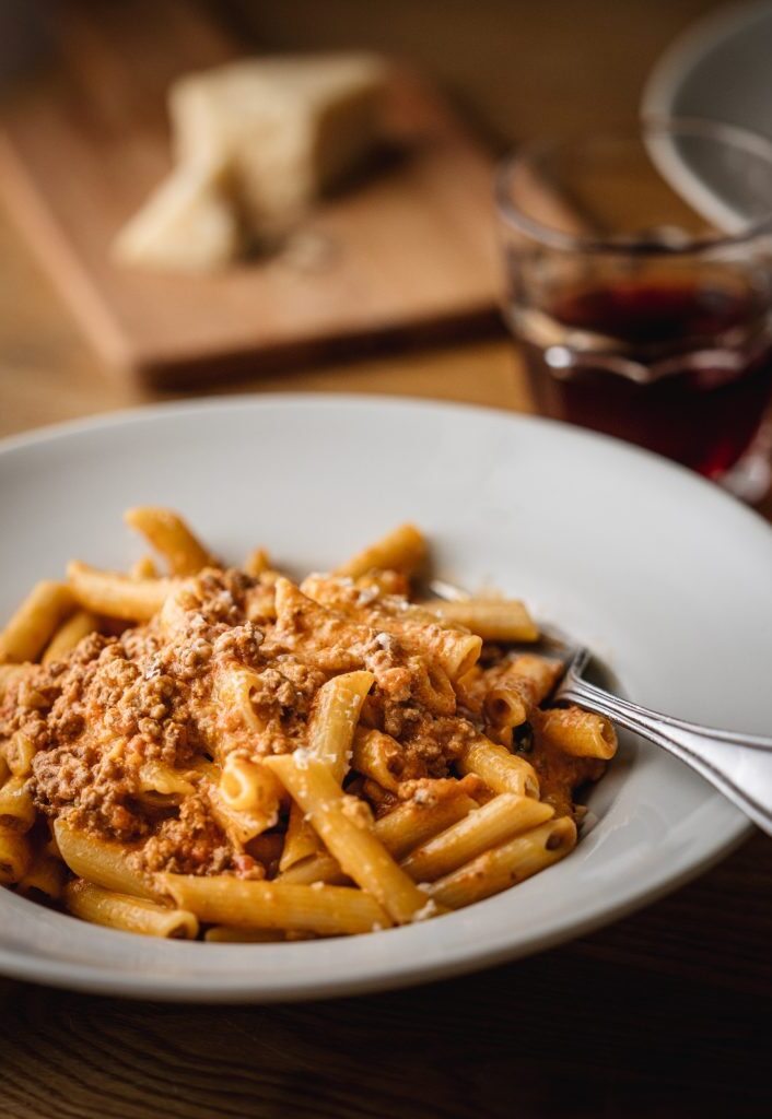 Penne sauce rosée à la viande