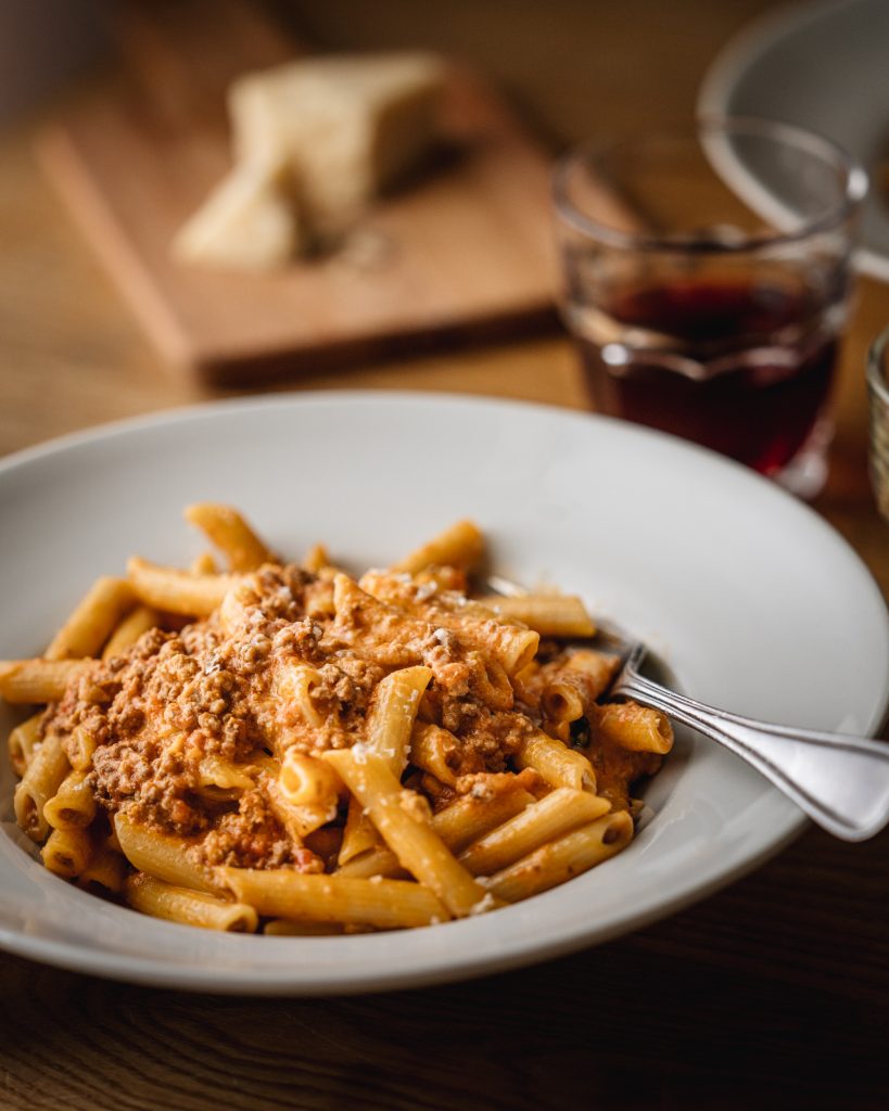 Penne sauce rosée à la viande