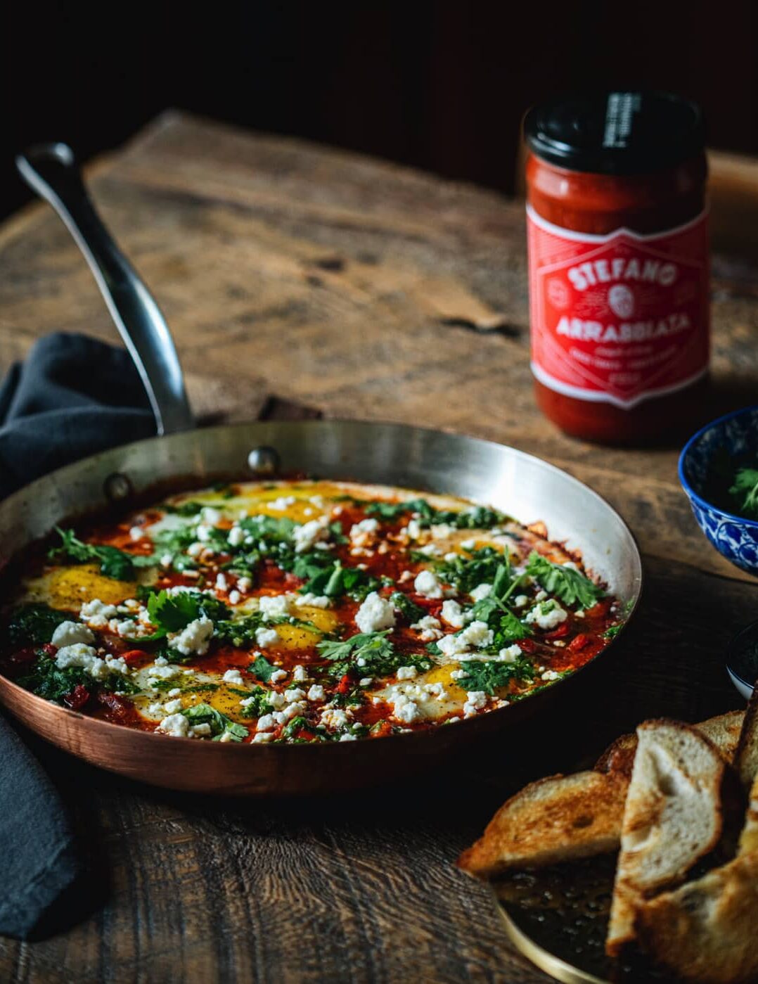 Shakshuka avec zoug aux chilis verts