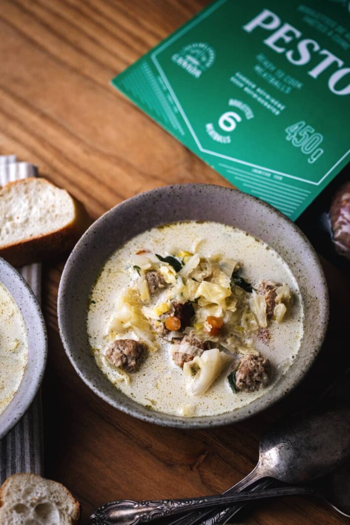 Soupe au chou et boulettes de viande