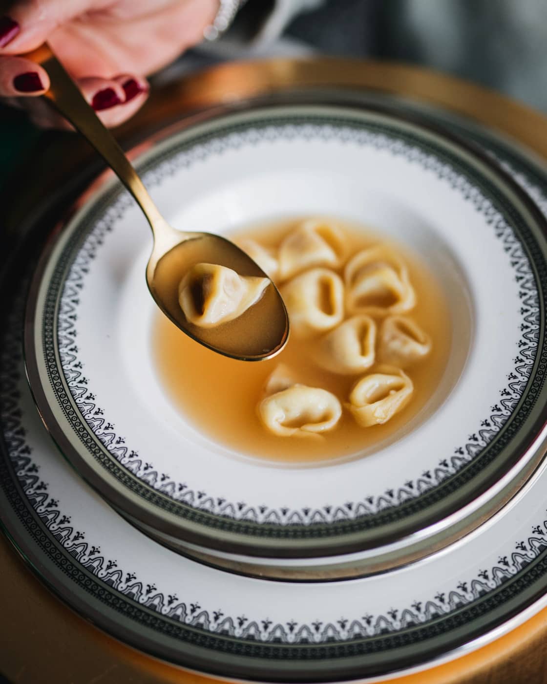 TORTELLINI IN BRODO