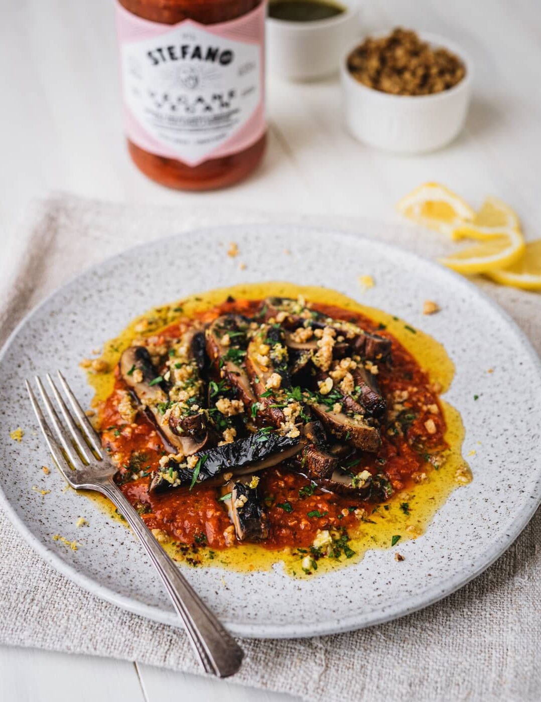 Portobello poêlés avec sauce bolognaise végane