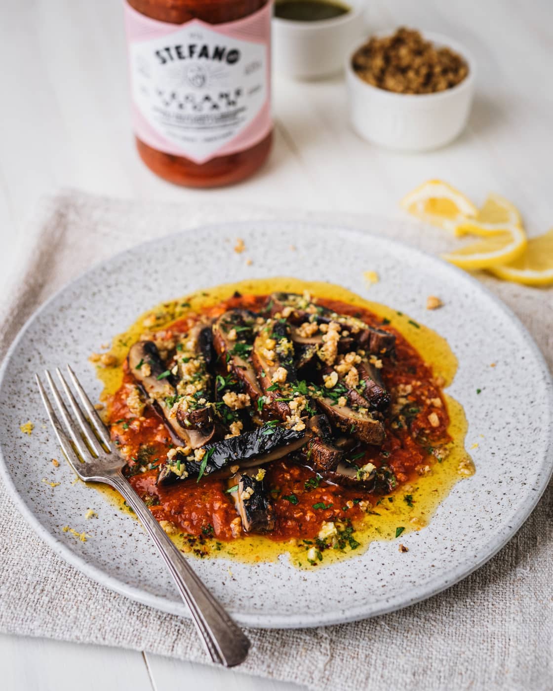 Portobello poêlés avec sauce bolognaise végane