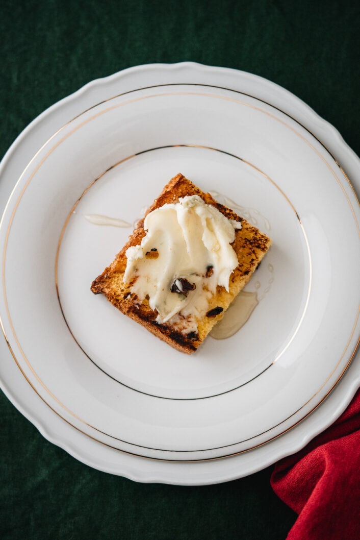 Crostone de panettone, gorgonzola et miel à la truffe