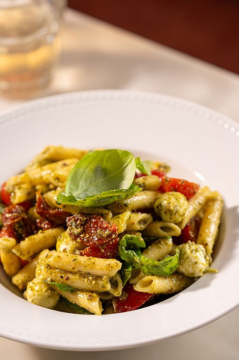 Salade de pâtes façon caprese