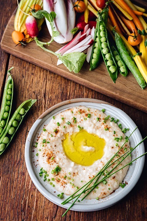 Une trempette protéinée, qui se conserve plusieurs jours au frigo, parfaite pour la boîte à lunch.