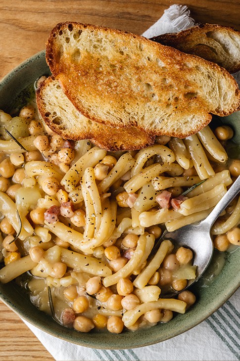 Soupe casarecce, pois chiches et patates