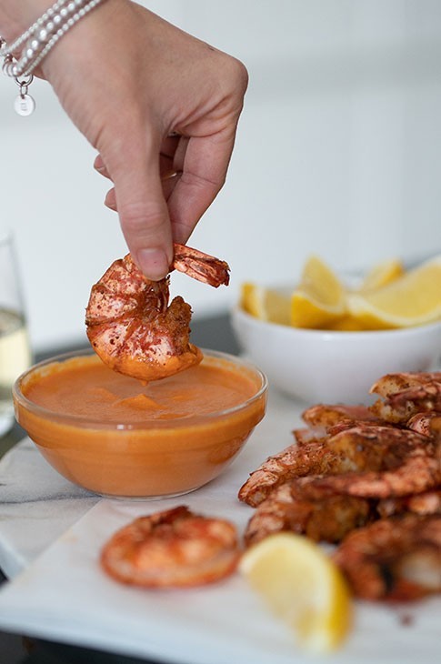 La salsa rosa, c'est un peu comme la fameuse sauce rose ketchup-mayo ou la sauce Mille-Îles, mais en version italienne et prête en 15 minutes top chrono. 