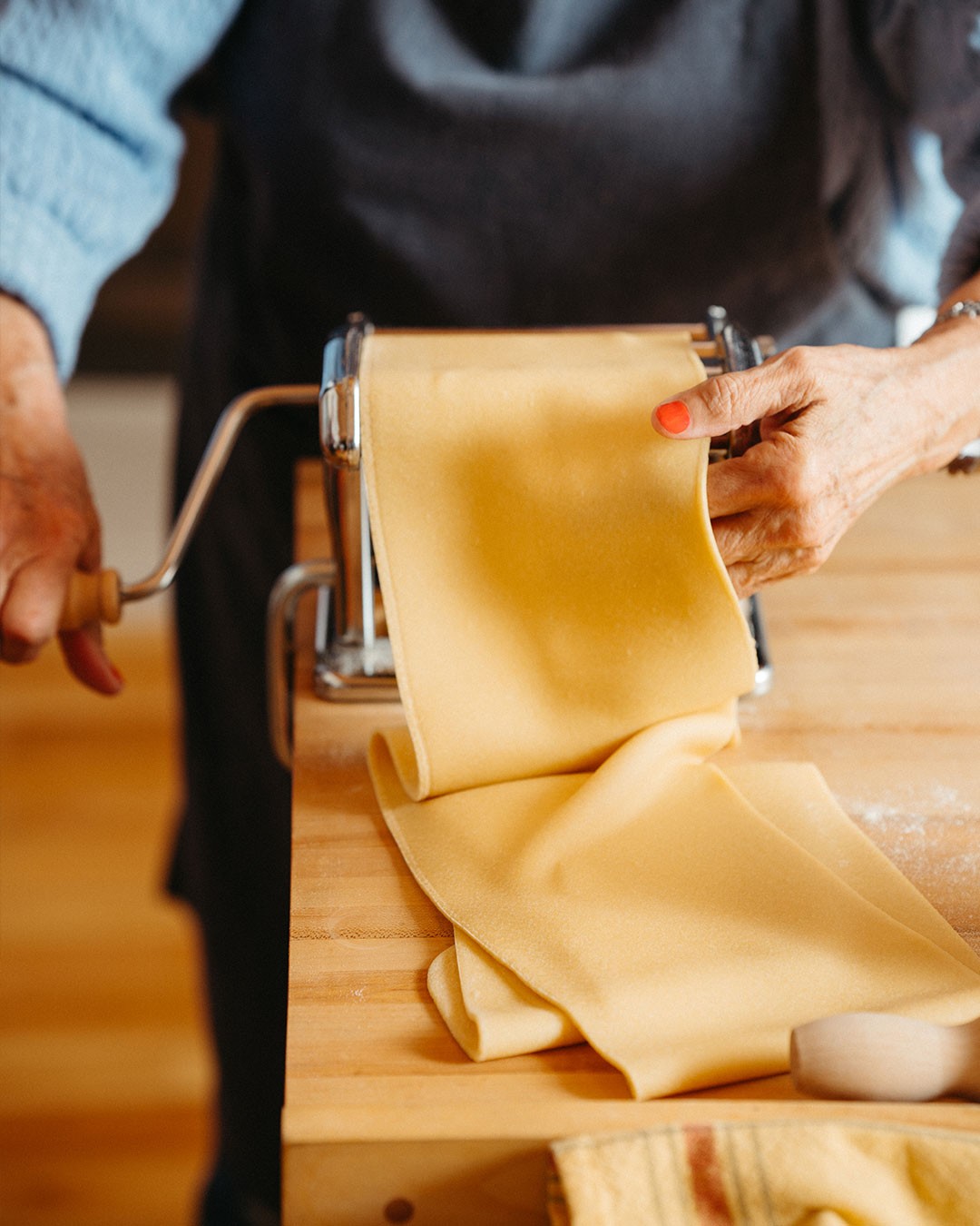 Rolling lasagna sheets