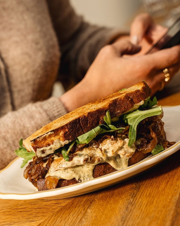 Chicken Alfredo pesto melt